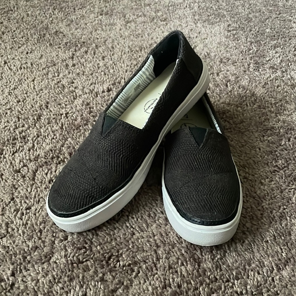 Toms Earthwise Parker Slip-On
